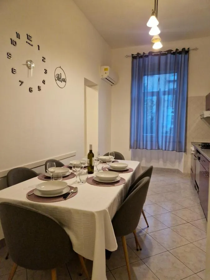 Apartment Toni Pula